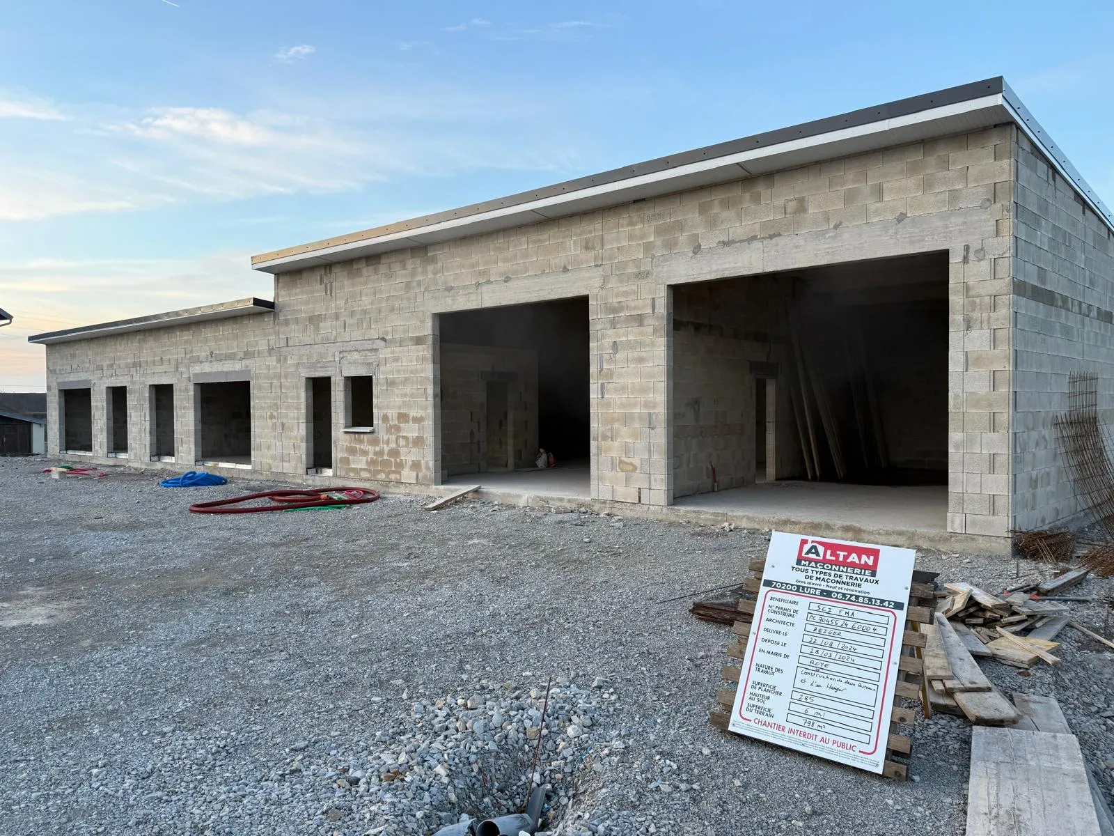 Cellules commerciales en construction à Roye — Maçonnerie Altan
